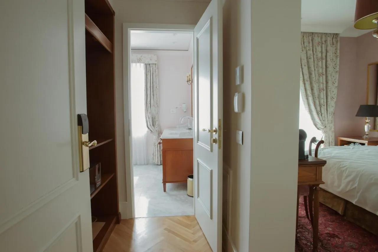 Ebel Boutique Hotel Tirana