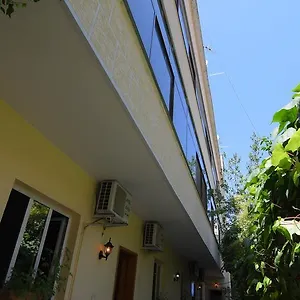 https://haxhiu-hotel.hotels-in-tirana.com