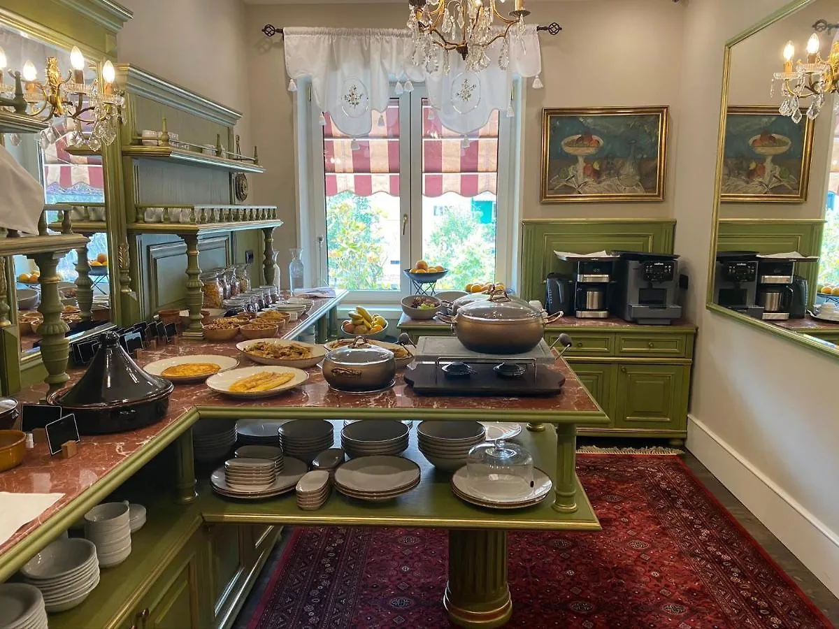 Ebel Boutique Hotel Tirana 4*,  Albania