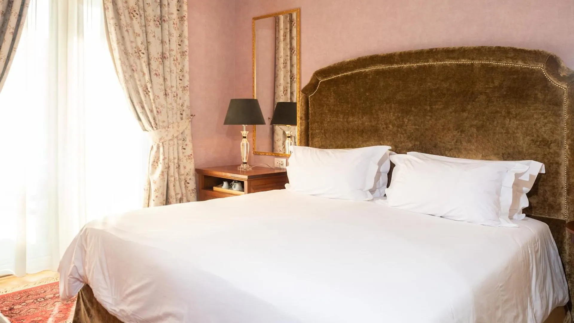 Ebel Boutique Hotel Tirana Albania